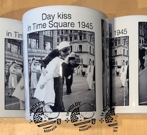 MUG KISS