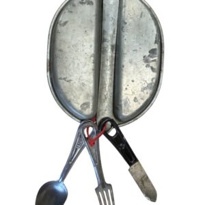 ENSEMBLE GAMELLE 1942 ET COUVERTS