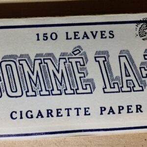 SACHET DE FEUILLE A CIGARETTE "GOMMÉ LA +"