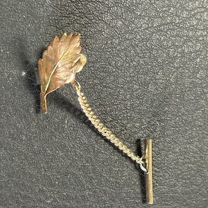 BROCHE DE CRAVATE "PALM"